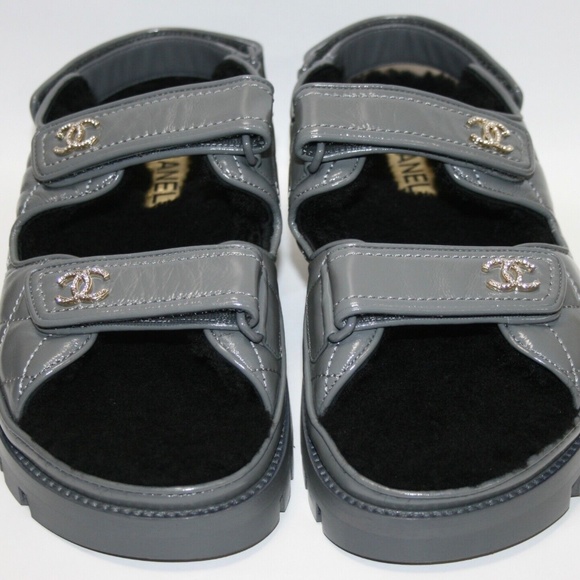 38 Chanel Quilted Leather Grey Swarovski Crystal CC Fur Dad Sandals - Picture 2 of 7